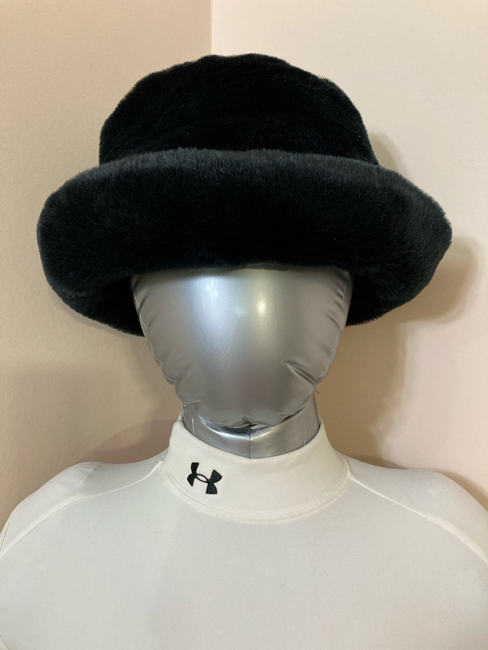 BOGO🛍️Black Faux Fur Bucket Hat - Women Accessories